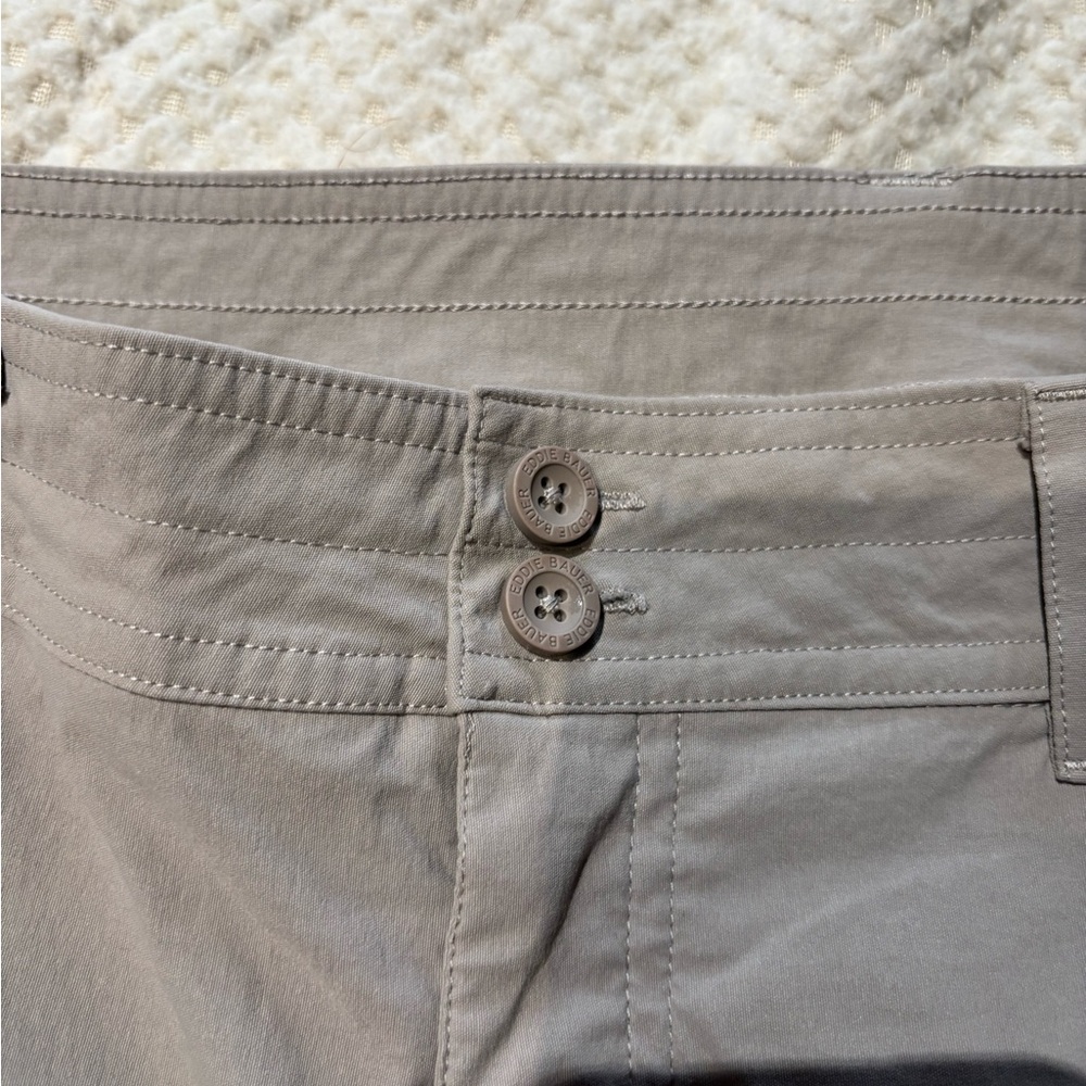 Eddie Bauer Light Taupe Cargo Bermuda Shorts - Summer, hiking, cruise, casual - Picture 3 of 7